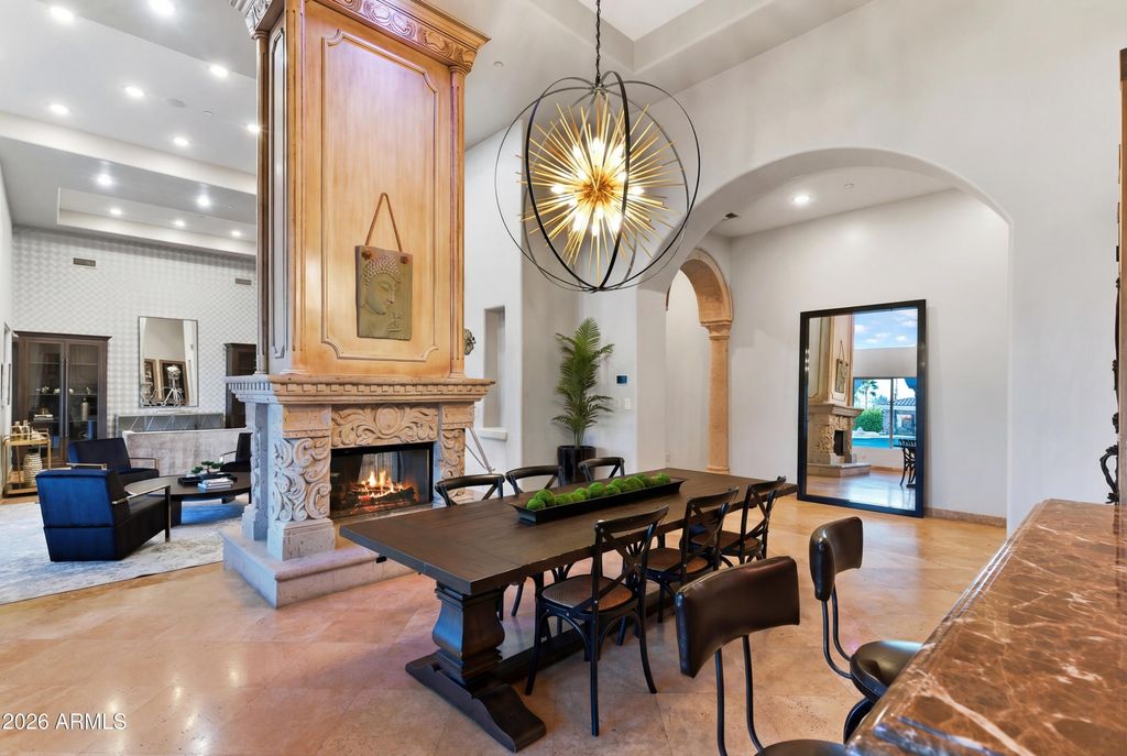 Image 12 of property listing at 9071 N 53rd Place, Paradise Valley, AZ 85253