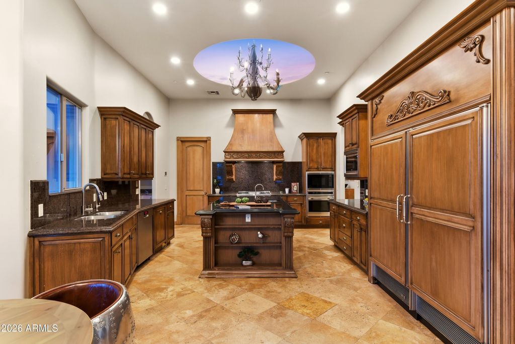 Image 15 of property listing at 9071 N 53rd Place, Paradise Valley, AZ 85253