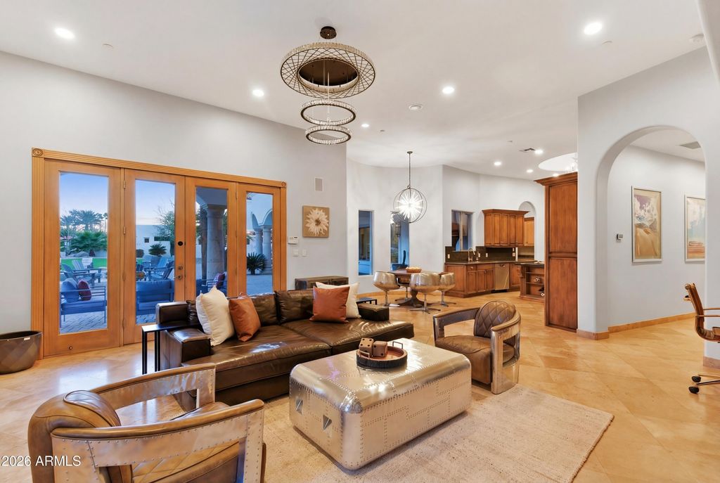 Image 17 of property listing at 9071 N 53rd Place, Paradise Valley, AZ 85253