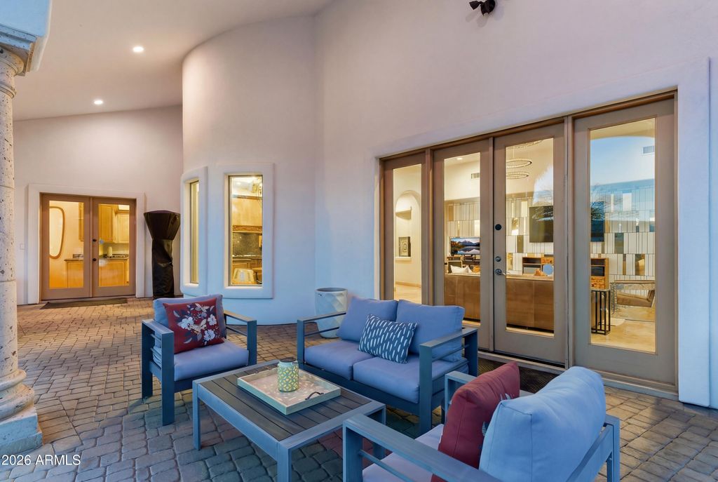 Image 19 of property listing at 9071 N 53rd Place, Paradise Valley, AZ 85253