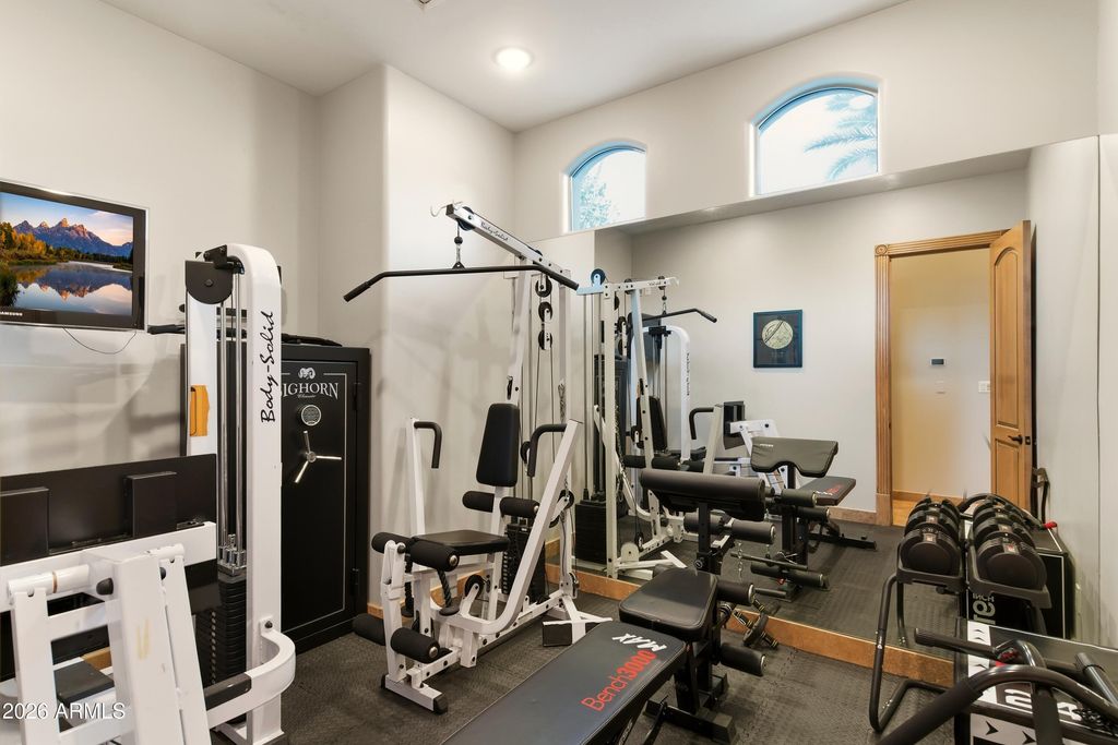 Image 27 of property listing at 9071 N 53rd Place, Paradise Valley, AZ 85253