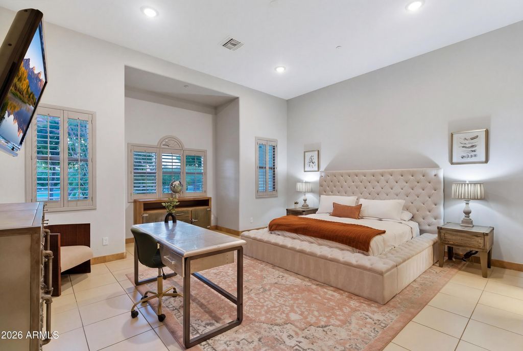 Image 28 of property listing at 9071 N 53rd Place, Paradise Valley, AZ 85253