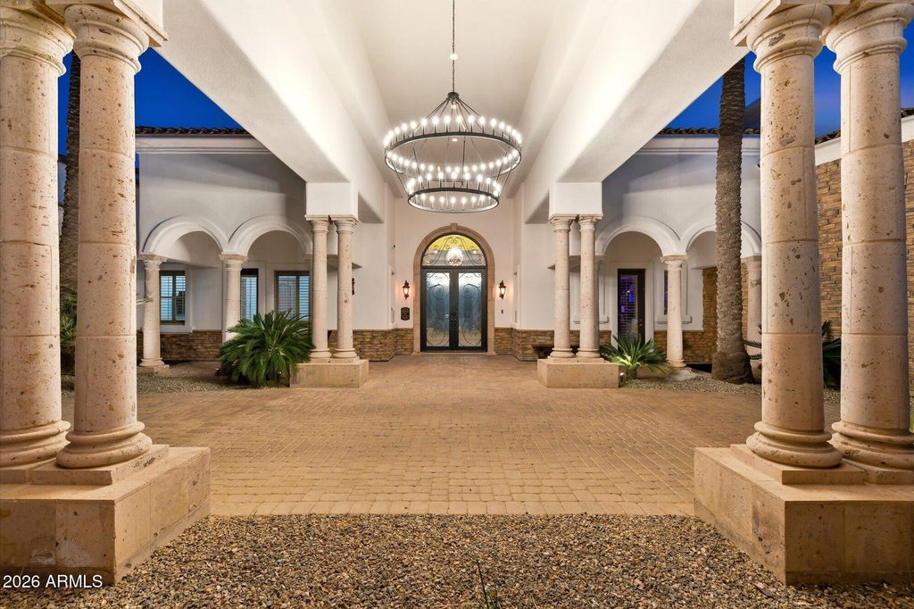 Image 7 of property listing at 9071 N 53rd Place, Paradise Valley, AZ 85253