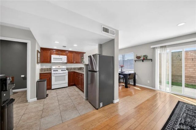 1215 N San Gabriel 309, Azusa, CA 91702