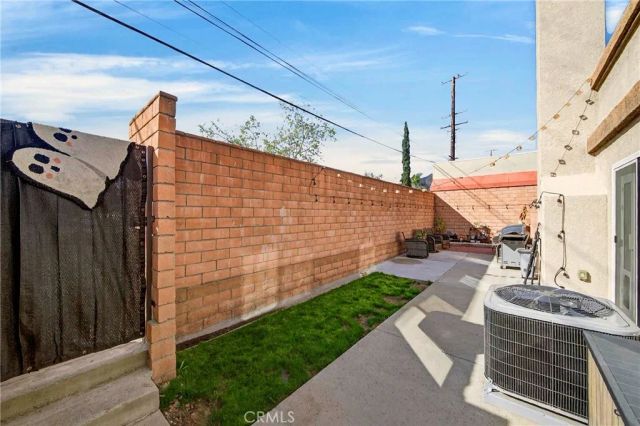 1215 N San Gabriel 309, Azusa, CA 91702