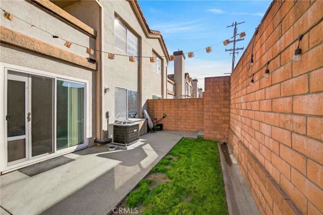 1215 N San Gabriel 309, Azusa, CA 91702