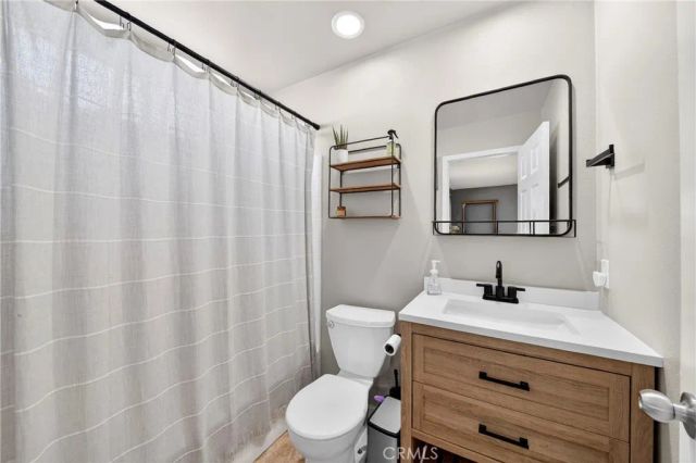 1215 N San Gabriel 309, Azusa, CA 91702