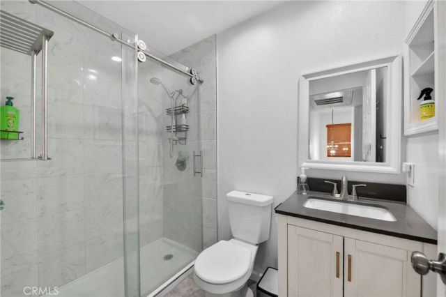 1215 N San Gabriel 309, Azusa, CA 91702