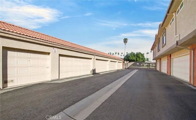 1215 N San Gabriel 309, Azusa, CA 91702