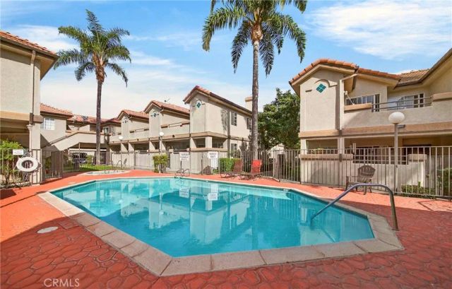 1215 N San Gabriel 309, Azusa, CA 91702