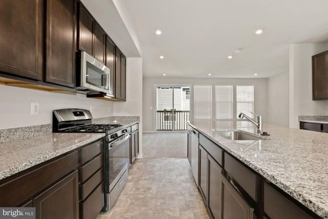 3970 SHIRE MEADOW LN, Triangle, VA 22172