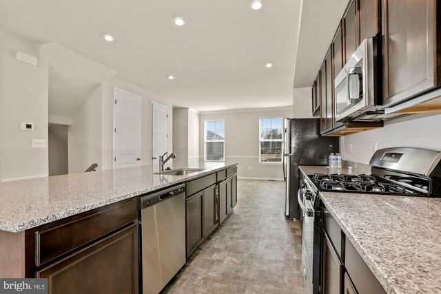 3970 SHIRE MEADOW LN, Triangle, VA 22172