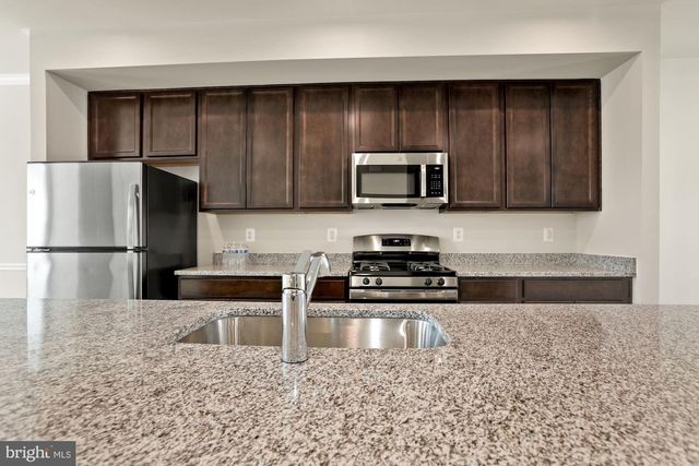 3970 SHIRE MEADOW LN, Triangle, VA 22172