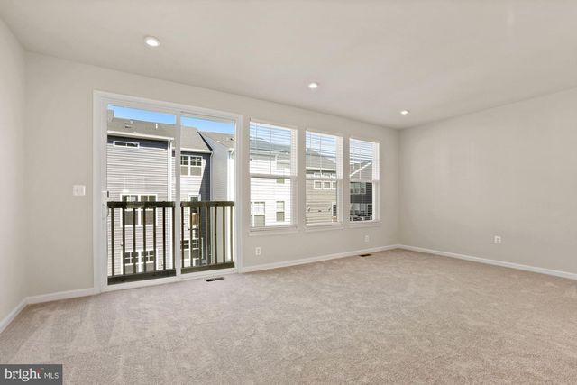 3970 SHIRE MEADOW LN, Triangle, VA 22172