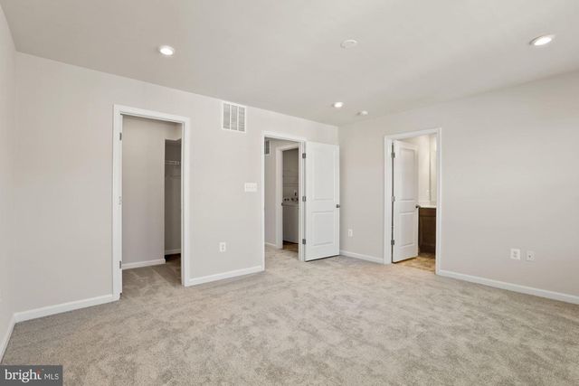 3970 SHIRE MEADOW LN, Triangle, VA 22172