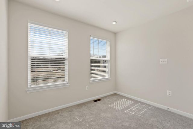 3970 SHIRE MEADOW LN, Triangle, VA 22172