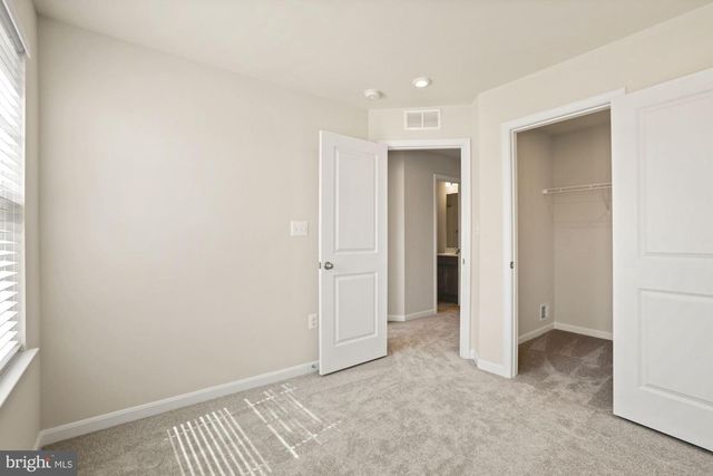 3970 SHIRE MEADOW LN, Triangle, VA 22172