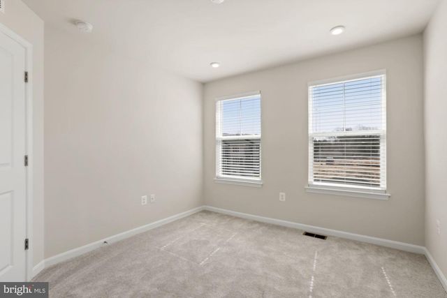 3970 SHIRE MEADOW LN, Triangle, VA 22172