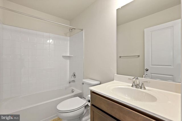 3970 SHIRE MEADOW LN, Triangle, VA 22172