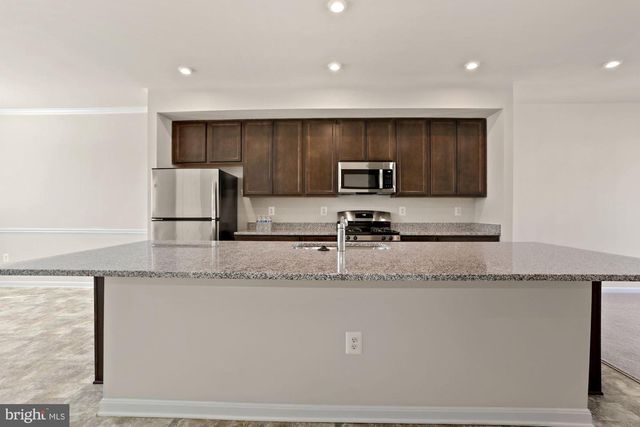 3970 SHIRE MEADOW LN, Triangle, VA 22172