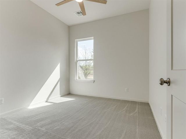 516 S Freedom Drive, Mustang, OK 73064
