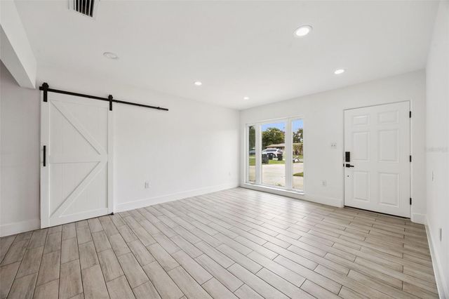 204 W BUCHANON AVENUE, Orlando, FL 32809