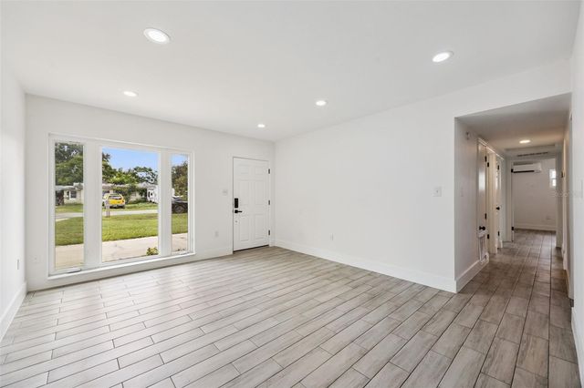 204 W BUCHANON AVENUE, Orlando, FL 32809