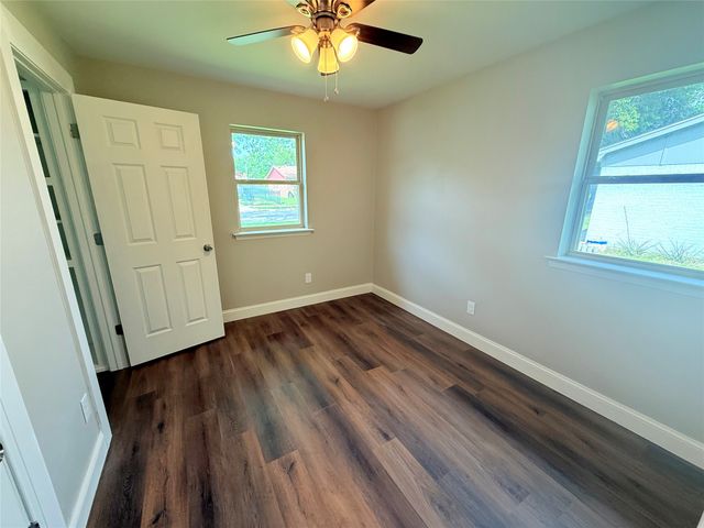 724 Windsor Drive, Everman, TX 76140