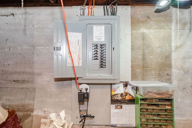 15 Linden Street, Rochester, NH 03867