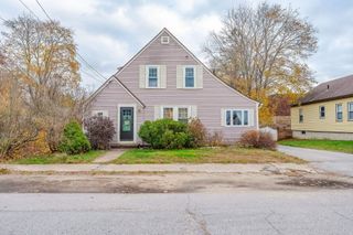 15 Linden Street, Rochester, NH 03867