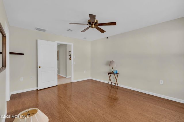 10 Bolton Court, Toms River, NJ 08757