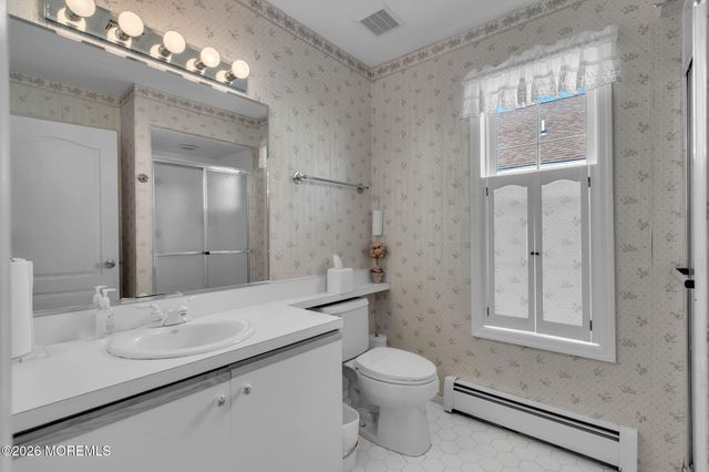 10 Bolton Court, Toms River, NJ 08757