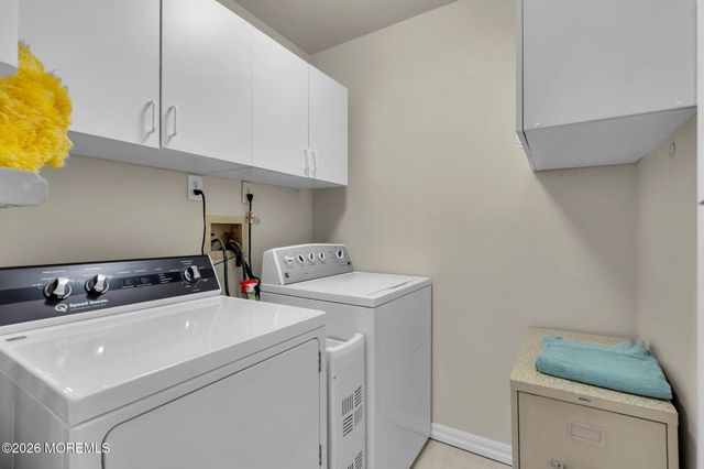 10 Bolton Court, Toms River, NJ 08757