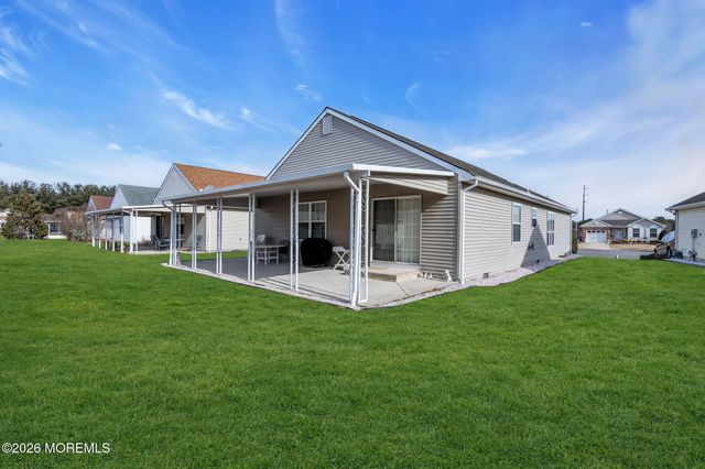 10 Bolton Court, Toms River, NJ 08757