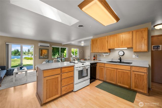 1529 150th Place NW, Marysville, WA 98271