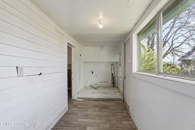 1816 E Brown School Rd, Maryville, TN 37804