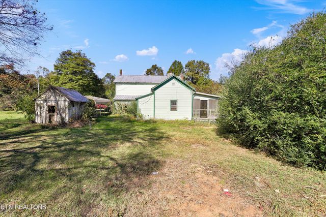 1816 E Brown School Rd, Maryville, TN 37804