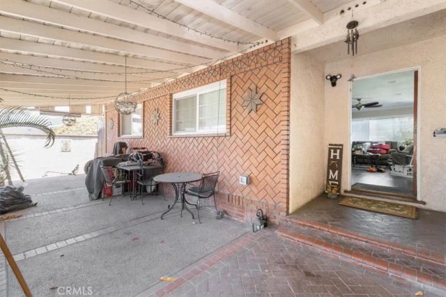 1401 S Joane Way, Santa Ana, CA 92704