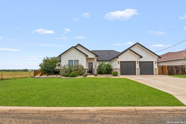 116 PARK HTS, Poth, TX 78147