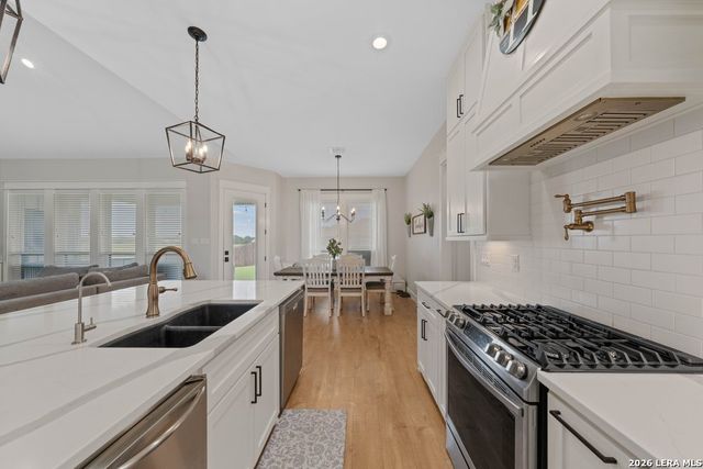 116 PARK HTS, Poth, TX 78147