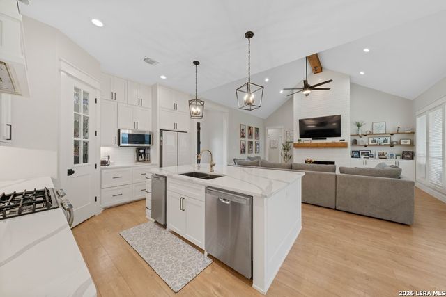 116 PARK HTS, Poth, TX 78147