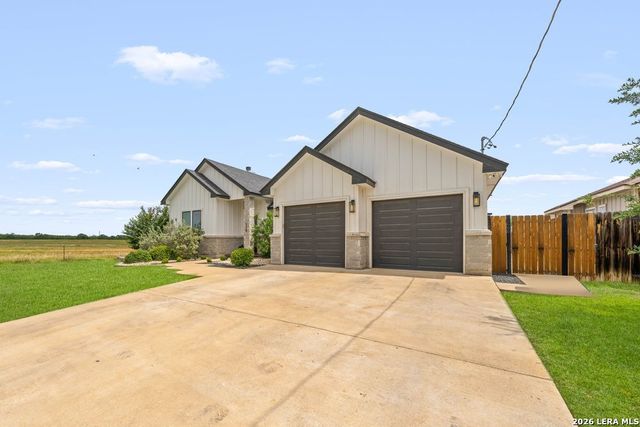 116 PARK HTS, Poth, TX 78147
