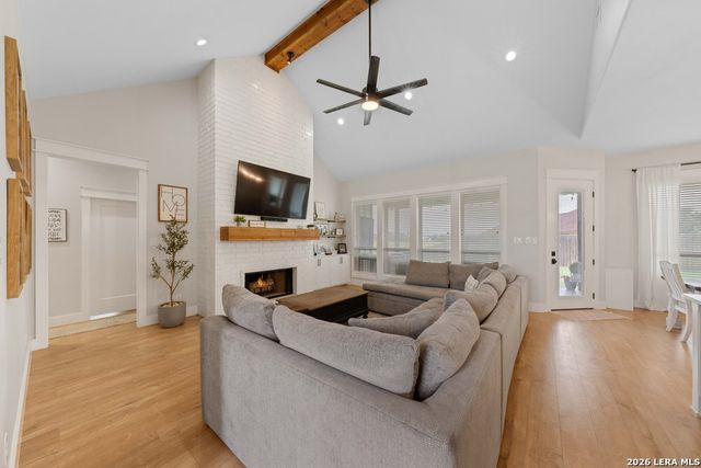 116 PARK HTS, Poth, TX 78147