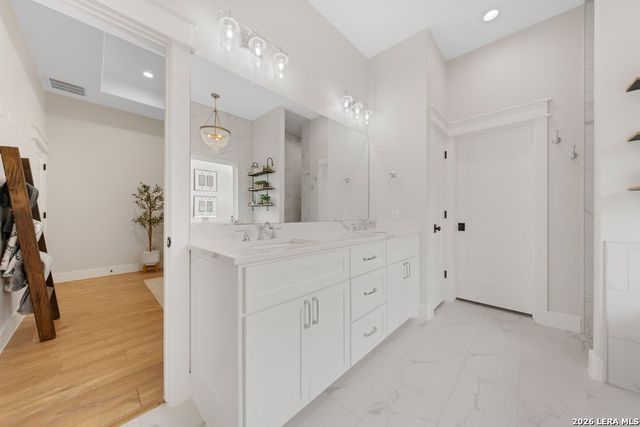 116 PARK HTS, Poth, TX 78147