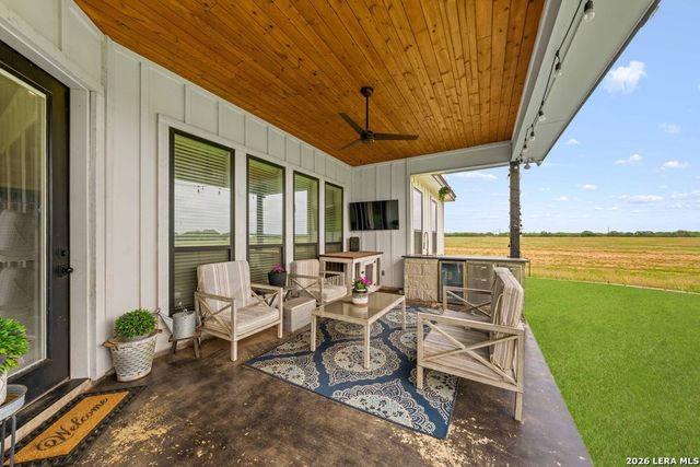 116 PARK HTS, Poth, TX 78147