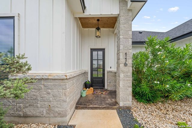 116 PARK HTS, Poth, TX 78147
