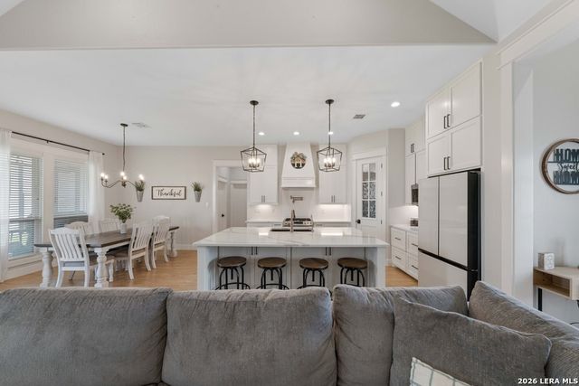 116 PARK HTS, Poth, TX 78147