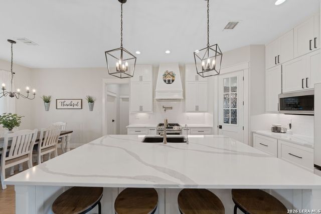 116 PARK HTS, Poth, TX 78147