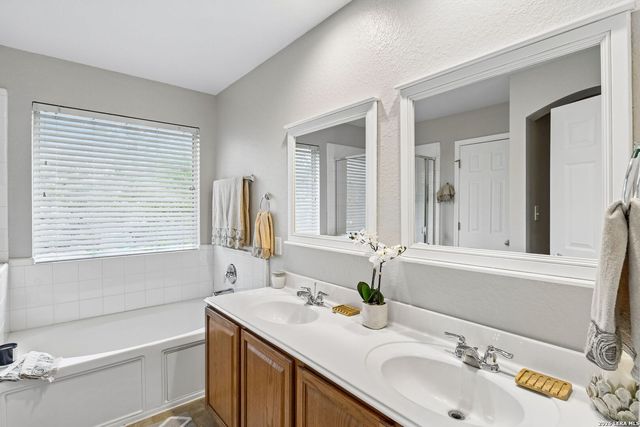 13726 TRAMONTO HL, San Antonio, TX 78253