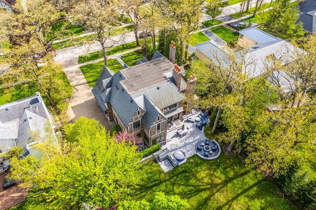 231 Woodlawn Avenue, Winnetka, IL 60093
